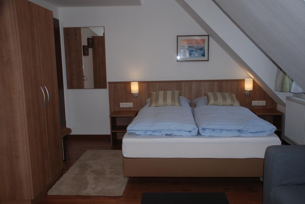 ברטן Hotel Rest Inn חדר תמונה