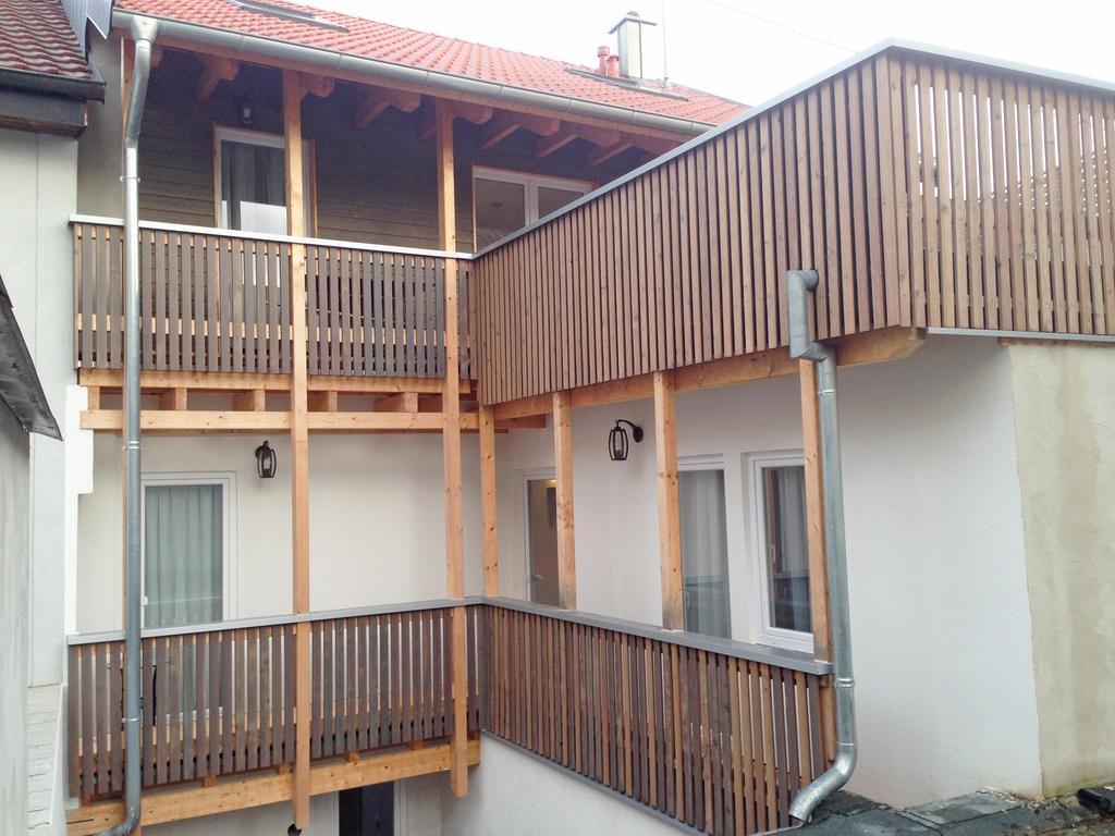 ברטן Hotel Rest Inn מראה חיצוני תמונה